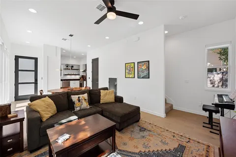 $699,000 | 1704 East 32nd Street, Unit B, Austin, TX 78722