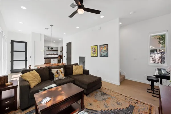 $699,000 | 1704 East 32nd Street, Unit B, Austin, TX 78722