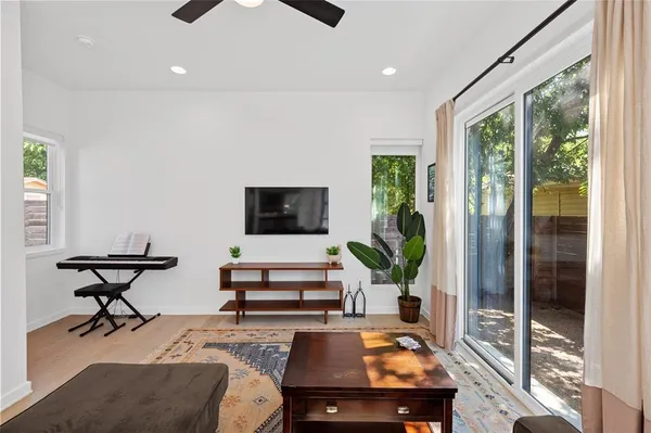 $699,000 | 1704 East 32nd Street, Unit B, Austin, TX 78722