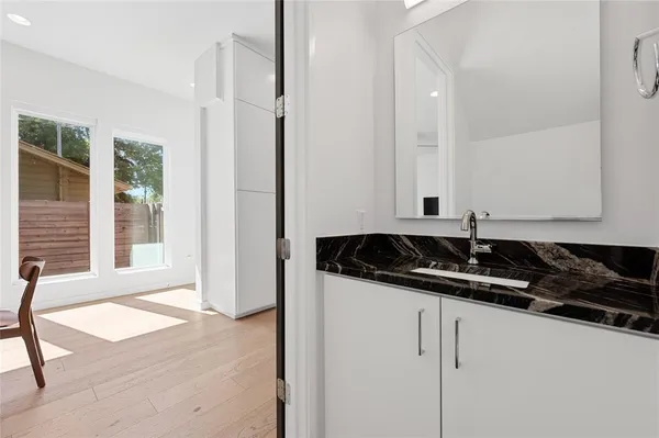 $699,000 | 1704 East 32nd Street, Unit B, Austin, TX 78722