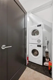 $699,000 | 1704 East 32nd Street, Unit B, Austin, TX 78722