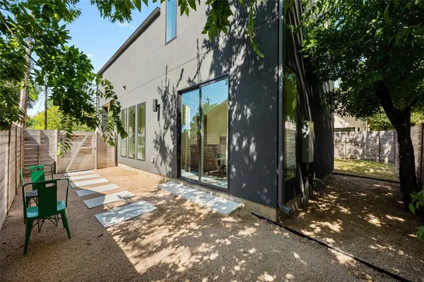 $699,000 | 1704 East 32nd Street, Unit B, Austin, TX 78722