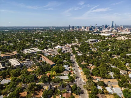 $699,000 | 1704 East 32nd Street, Unit B, Austin, TX 78722