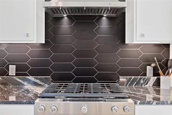 $699,000 | 1704 East 32nd Street, Unit B, Austin, TX 78722