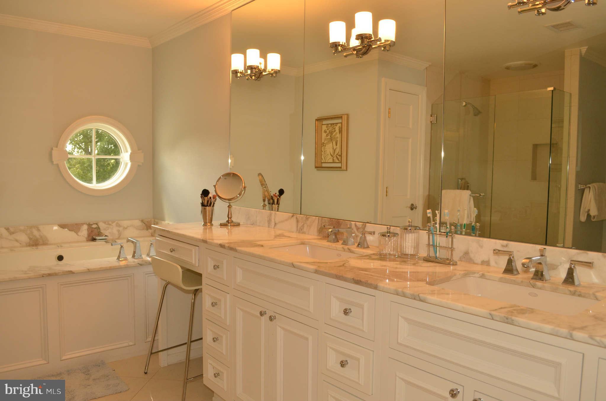 2494 Mullinix Mill Road Mount Airy, MD 21771 - Photo 20 of 30 Bath (Master)