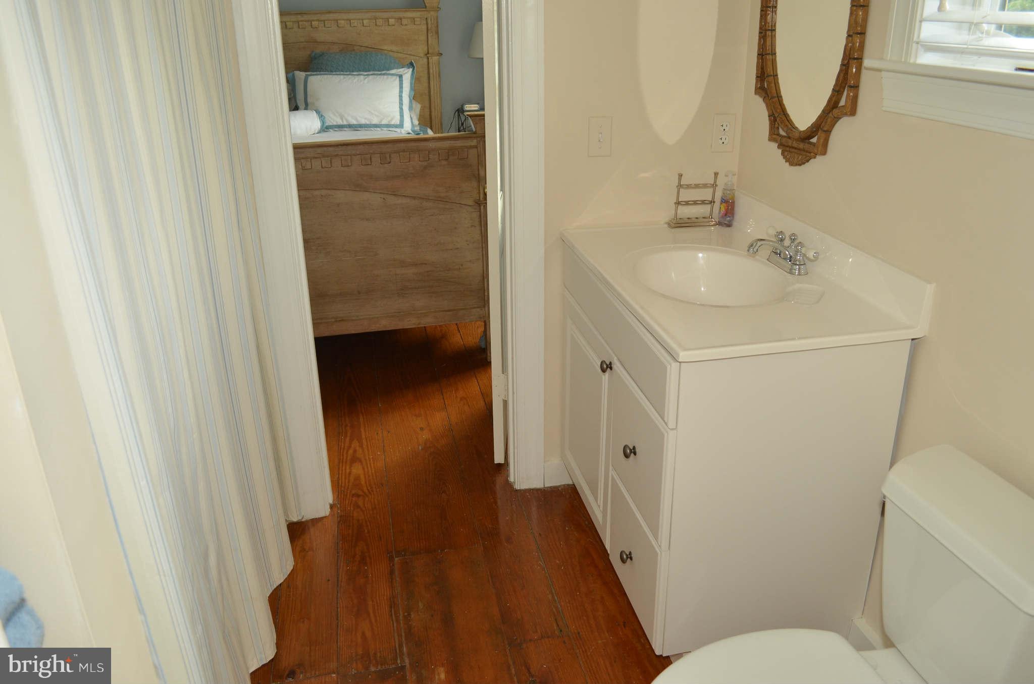 2494 Mullinix Mill Road Mount Airy, MD 21771 - Photo 22 of 30 Bath