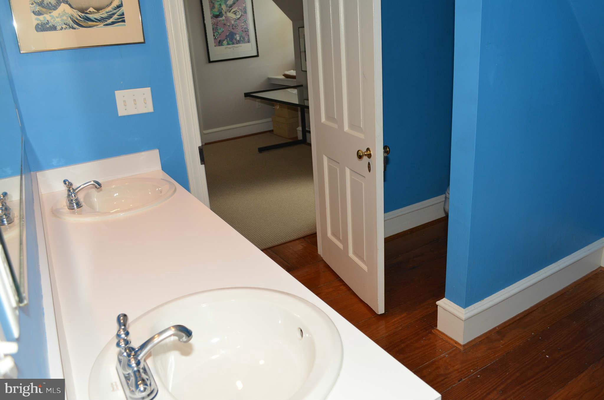 2494 Mullinix Mill Road Mount Airy, MD 21771 - Photo 25 of 30 Bath