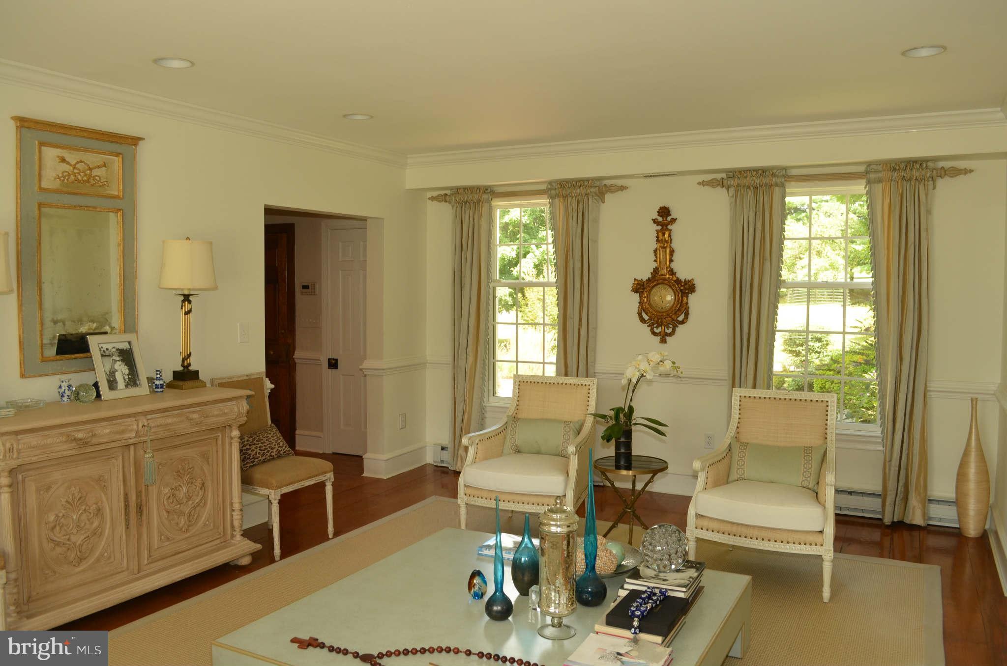 2494 Mullinix Mill Road Mount Airy, MD 21771 - Photo 6 of 30 Living Room