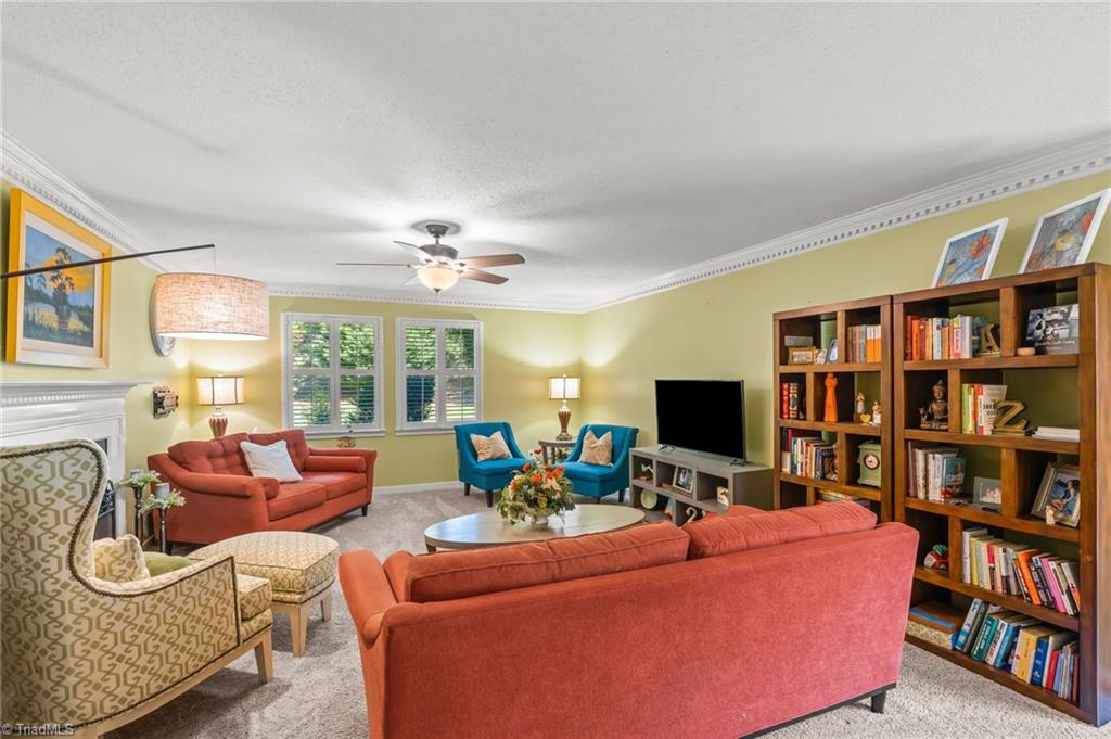 1137 Gatehouse Road High Point, NC 27262 - Photo 6 of 31