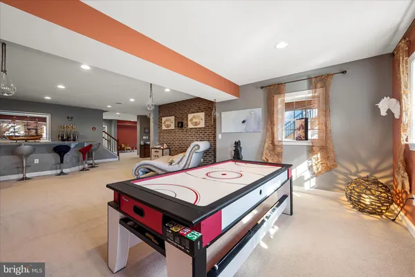 $1,700,000 | 16070 Sainte Marie Court, Hamilton, VA 20158