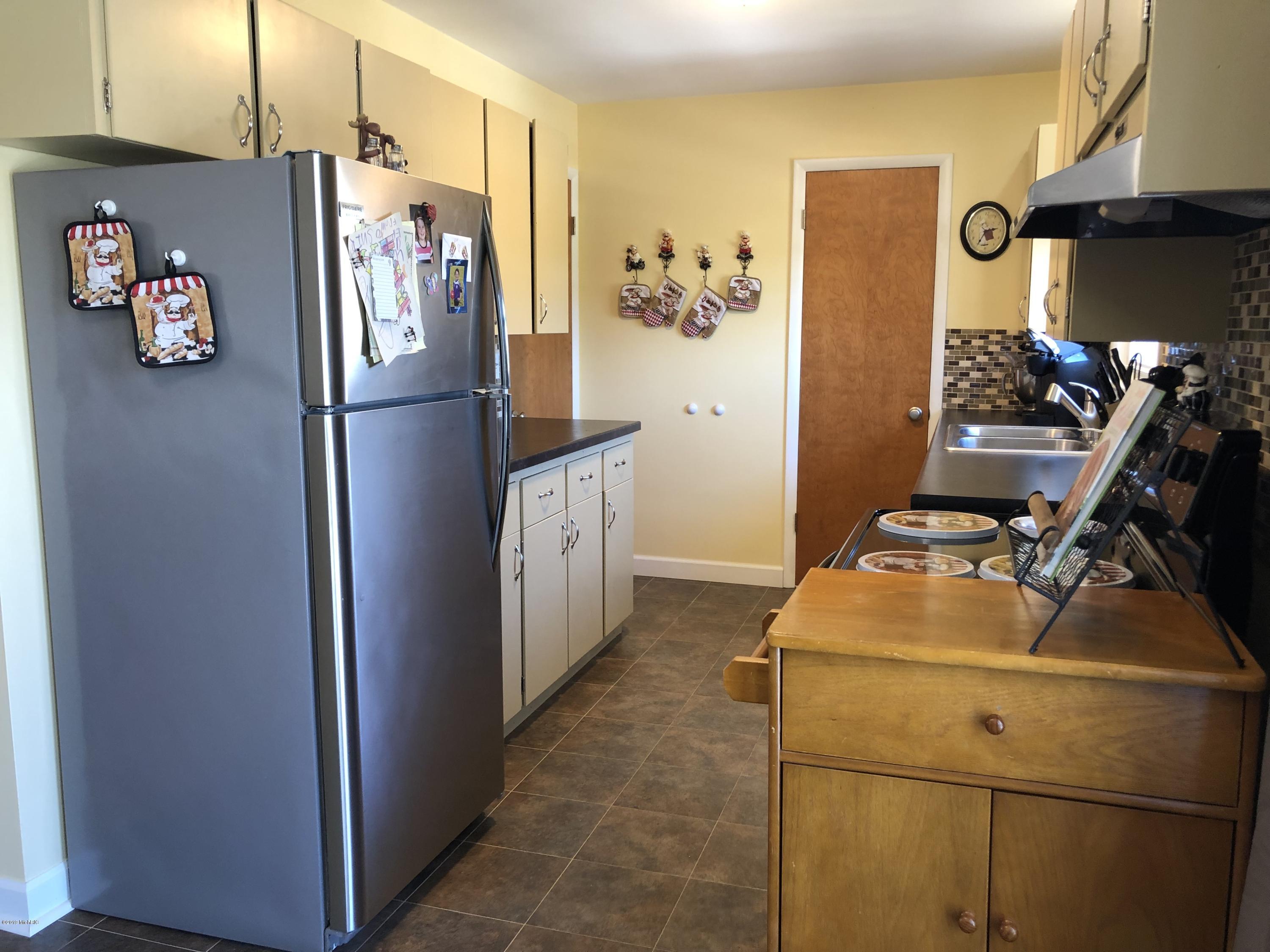 5535 Defield Road Coloma, MI 49038 - Photo 8 of 25 kitchen