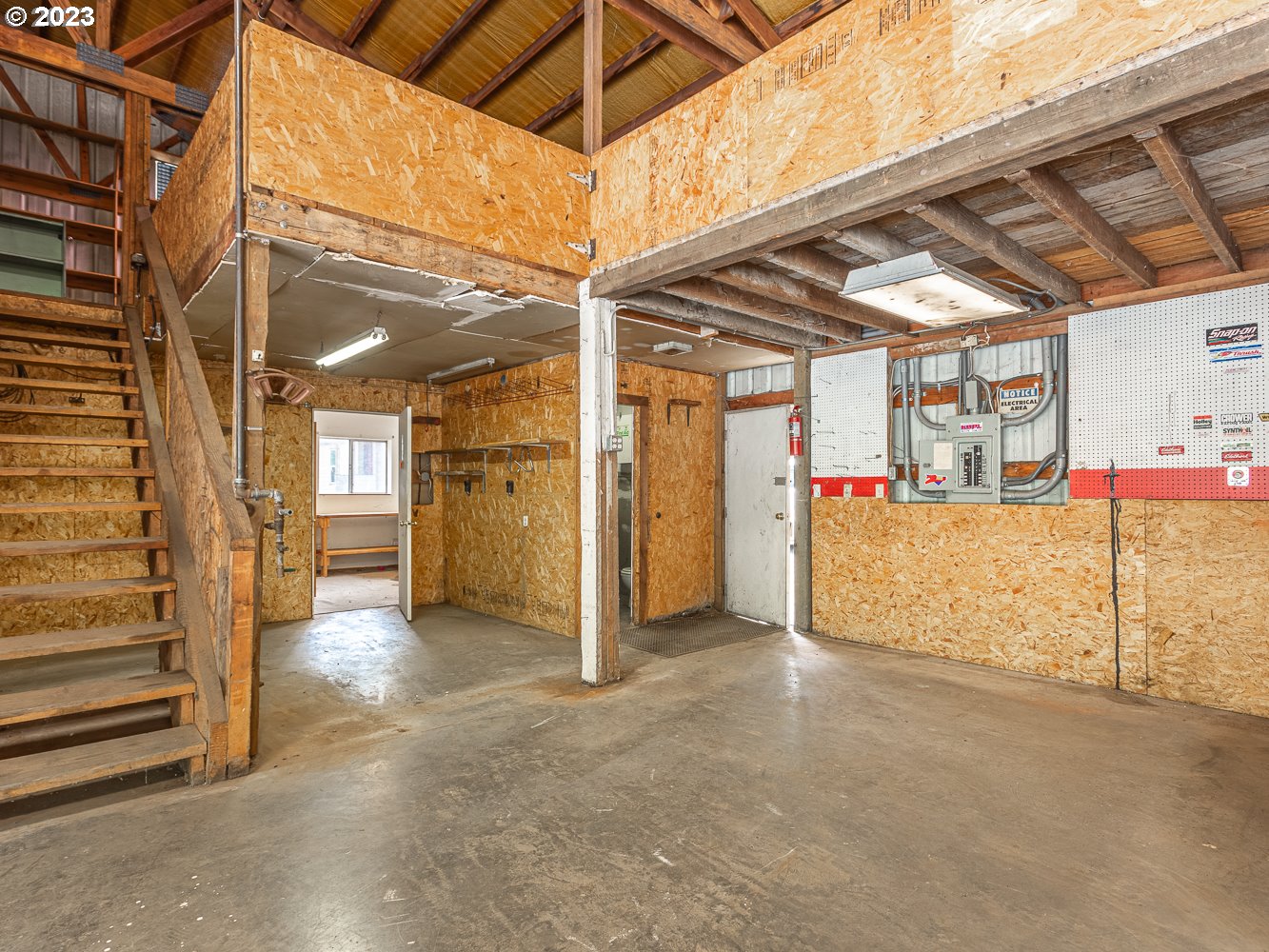 15754 South Hattan Road Oregon City, OR 97045 - Photo 15 of 29 Gallery Image 15