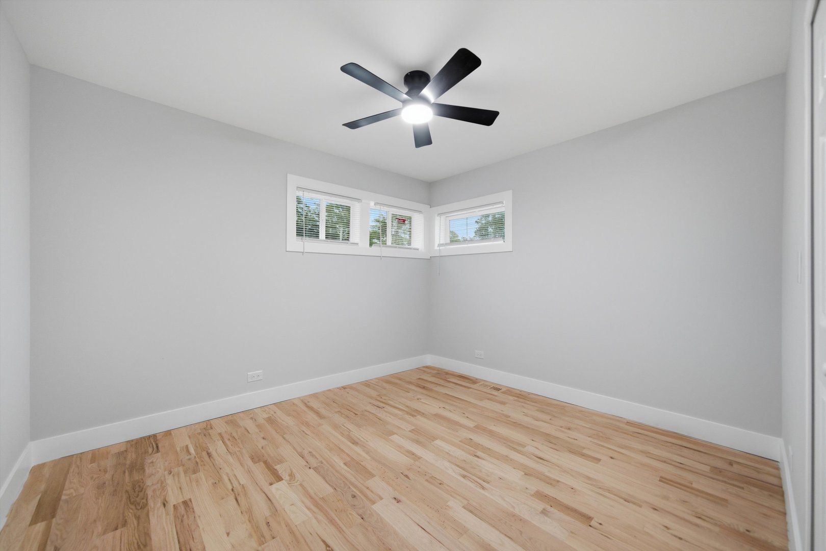 1327 South Wolf Road Hillside, IL 60162 - Photo 12 of 26 Gallery Image 12