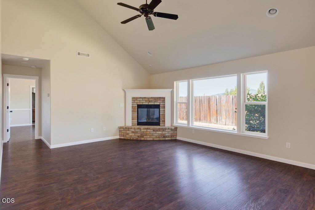 172 Southeast Yorktown Road Grants Pass, OR 97527 - Photo 17 of 27 Gallery Image 17