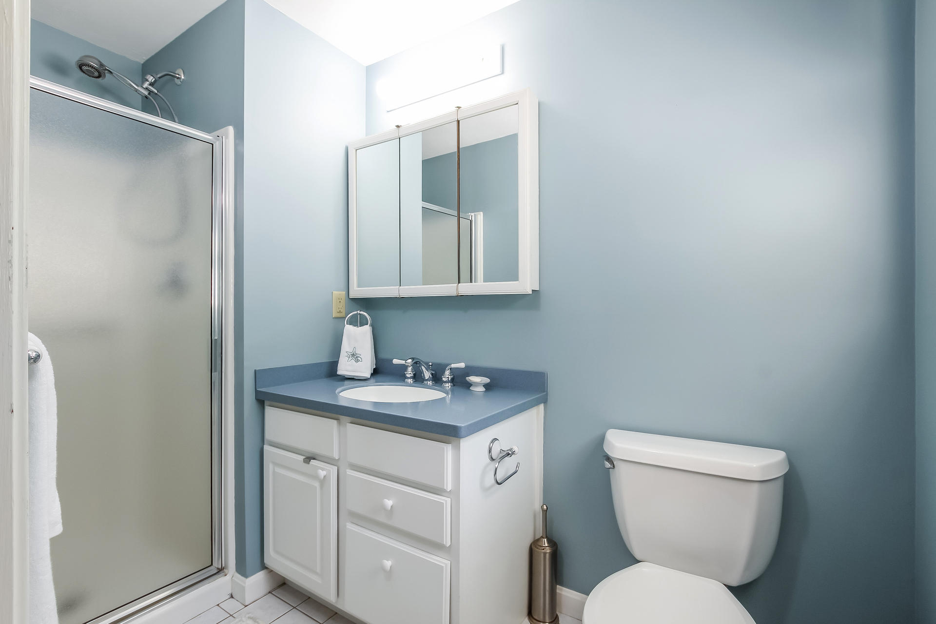 013-Master_Bathroom-5880674-medium