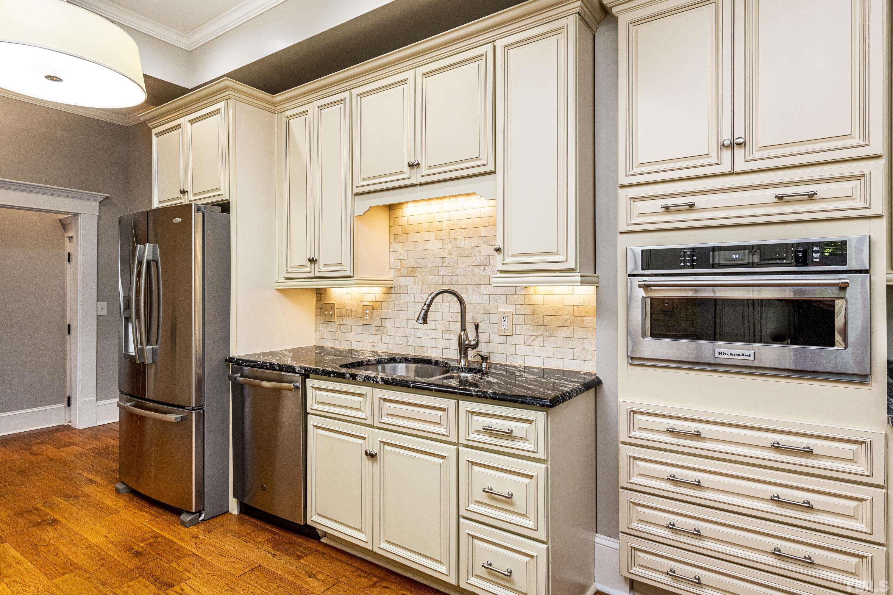 208 Ashe Avenue Raleigh, NC 27605 - Photo 18 of 66