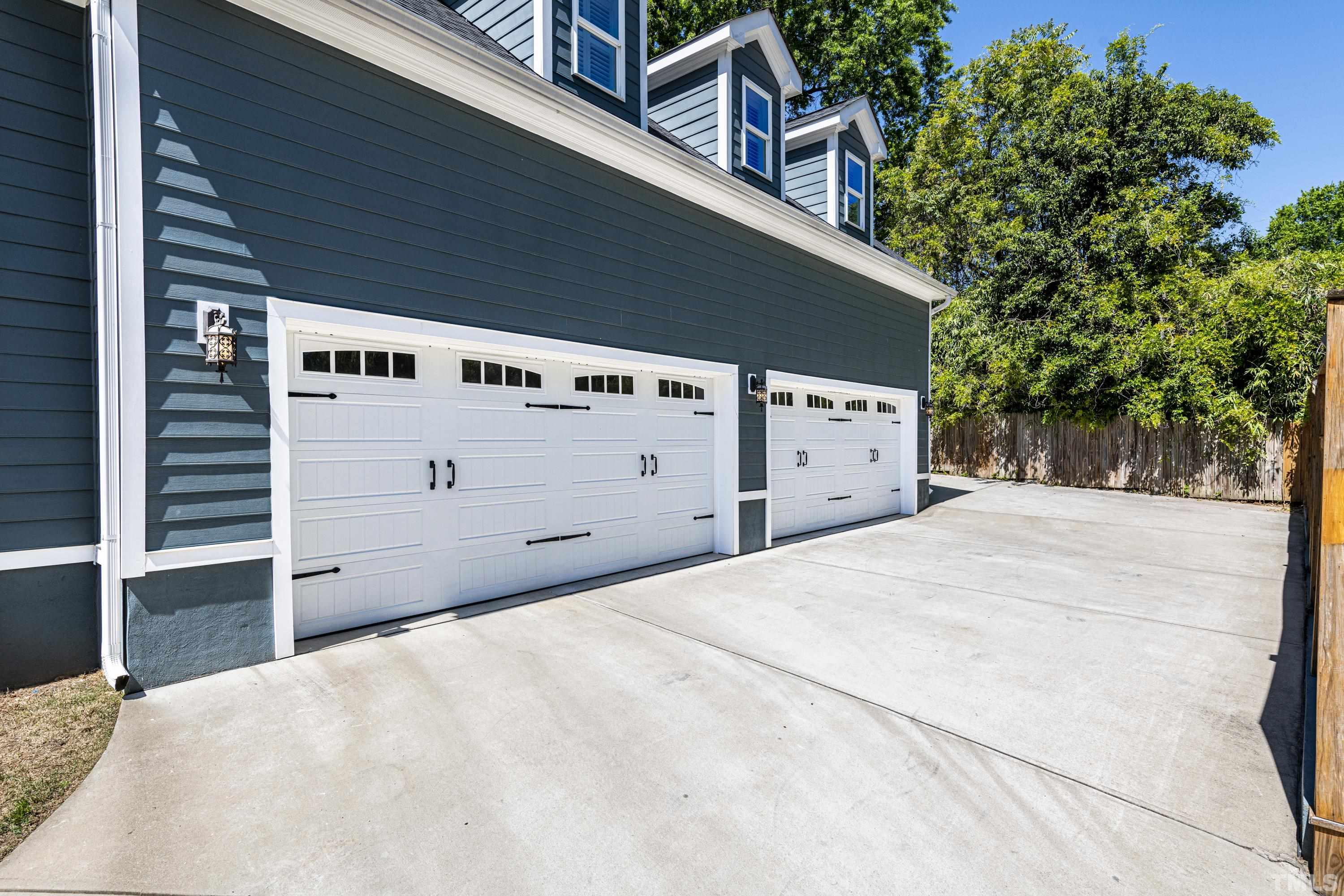 208 Ashe Avenue Raleigh, NC 27605 - Photo 27 of 66 a view of a backyard