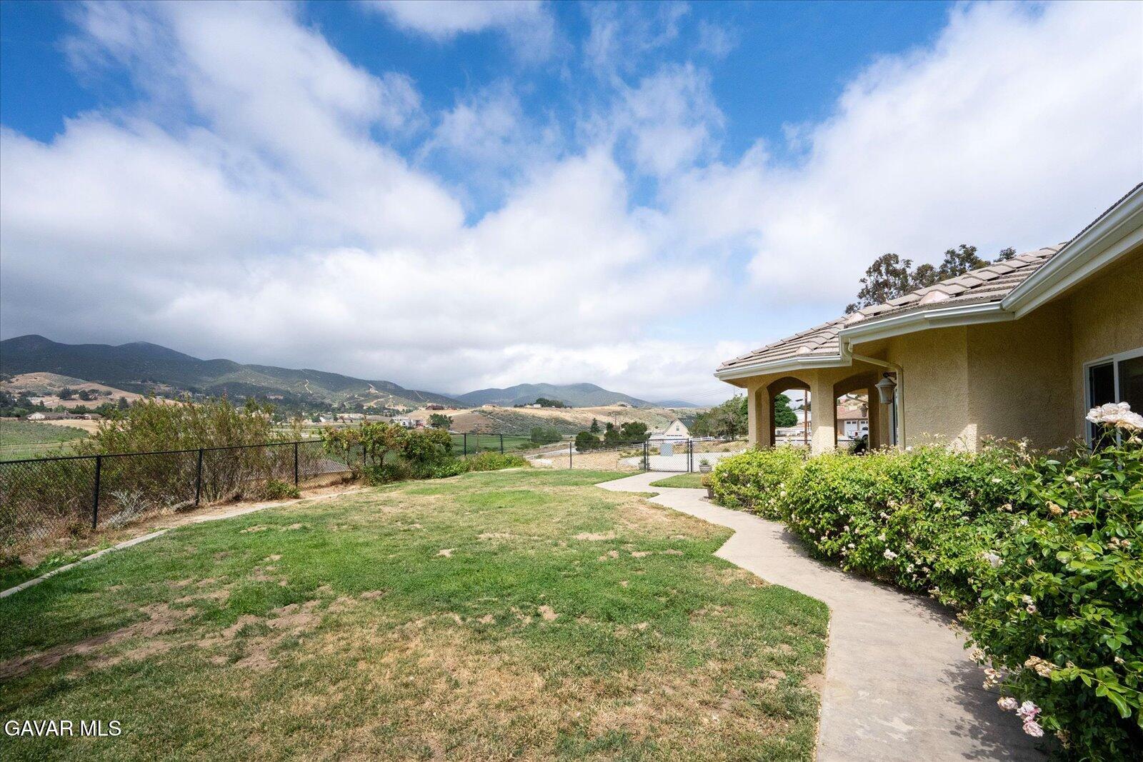 9115 Elizabeth Lake Road Leona Valley, CA 93551 - Photo 23 of 49 30-Front yard