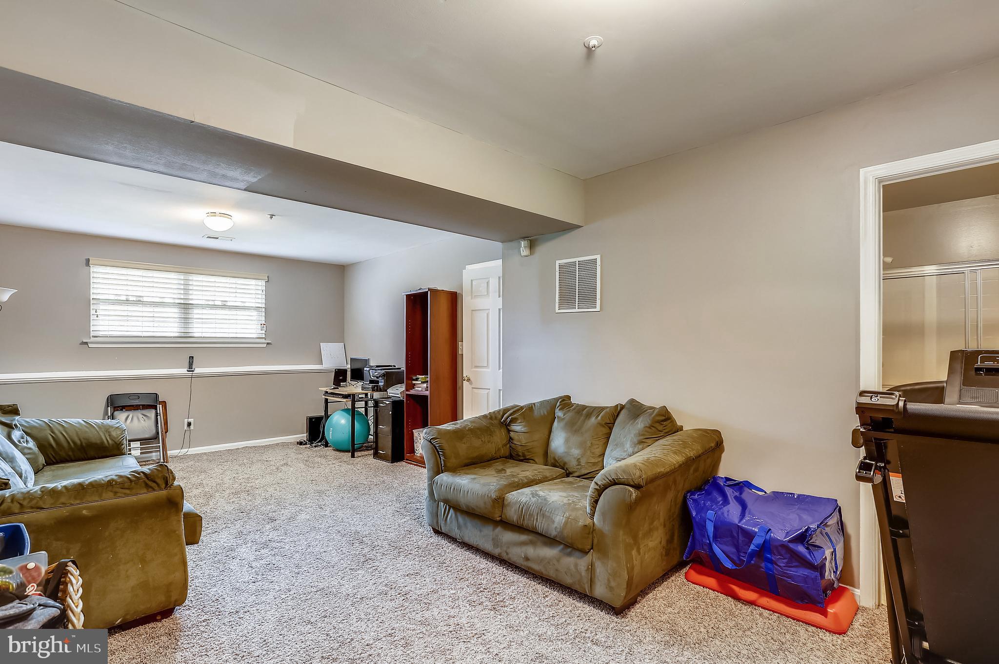 3607 Cara Drive Springdale, MD 20721 - Photo 8 of 25 Gallery Image 8