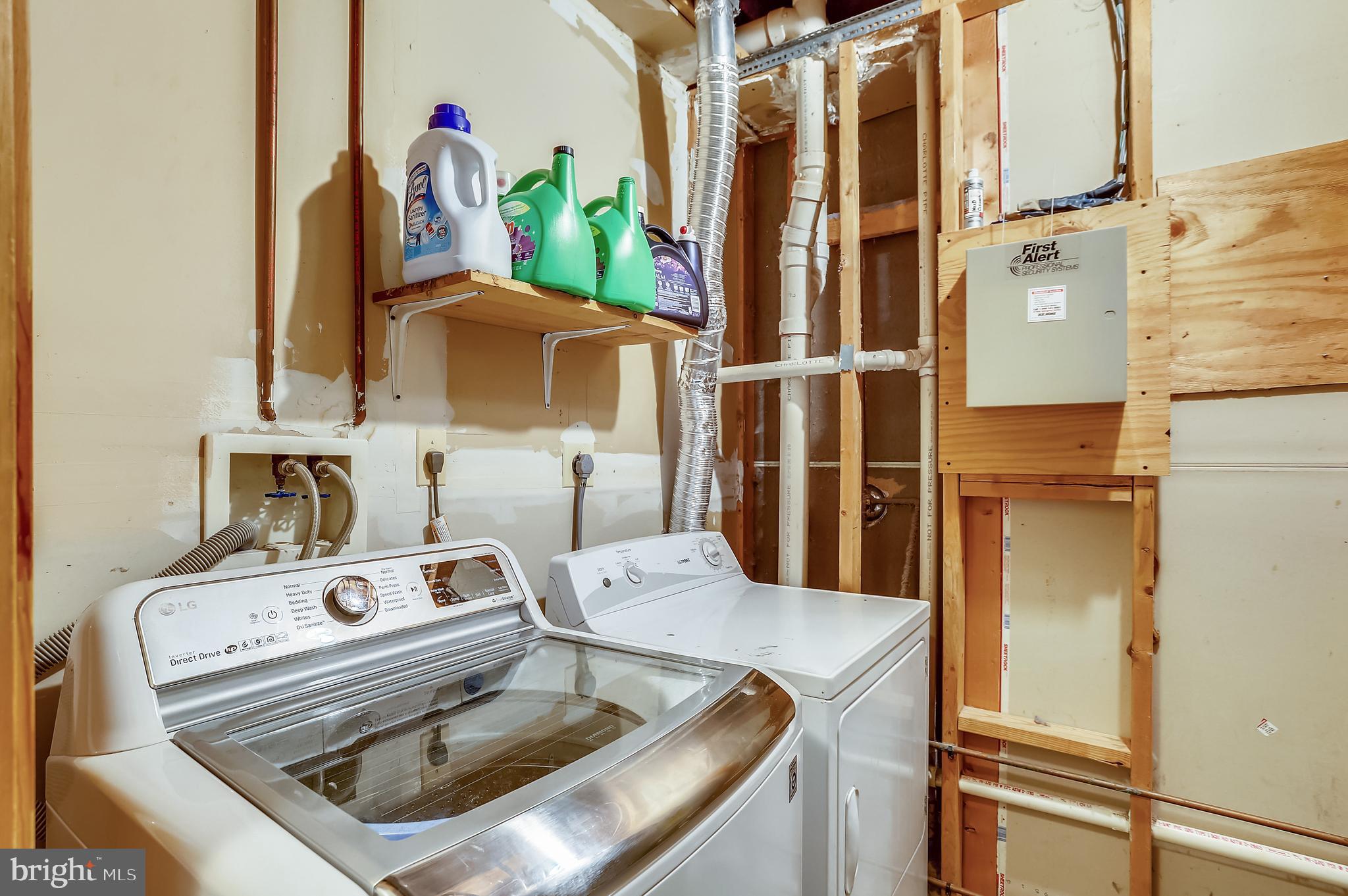 3607 Cara Drive Springdale, MD 20721 - Photo 10 of 25 laundry room