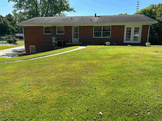 $235,000 | 108 Harrison Drive, Vincennes, IN 47591