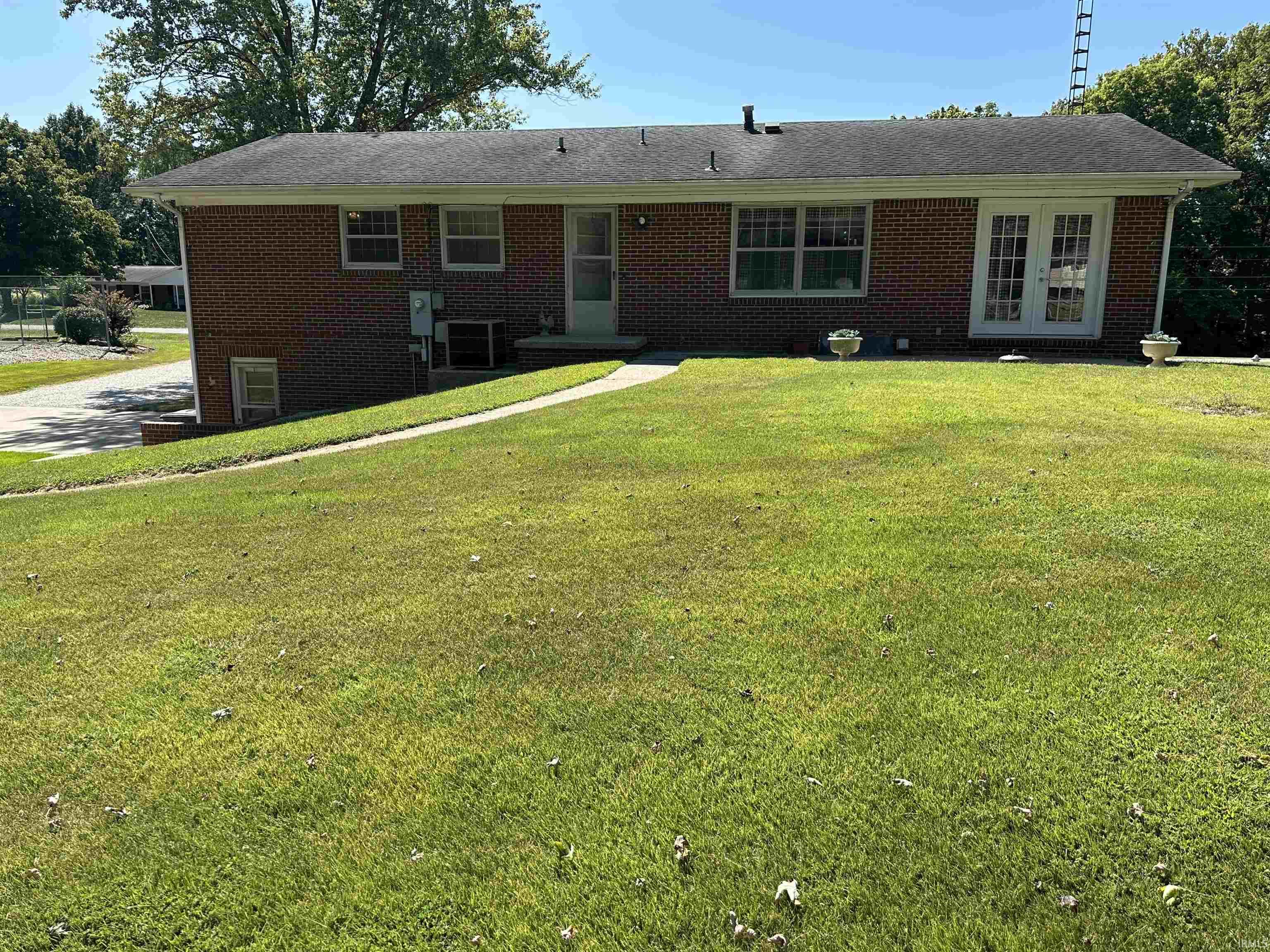 108 Harrison Drive Vincennes, IN 47591 - Photo 5 of 24