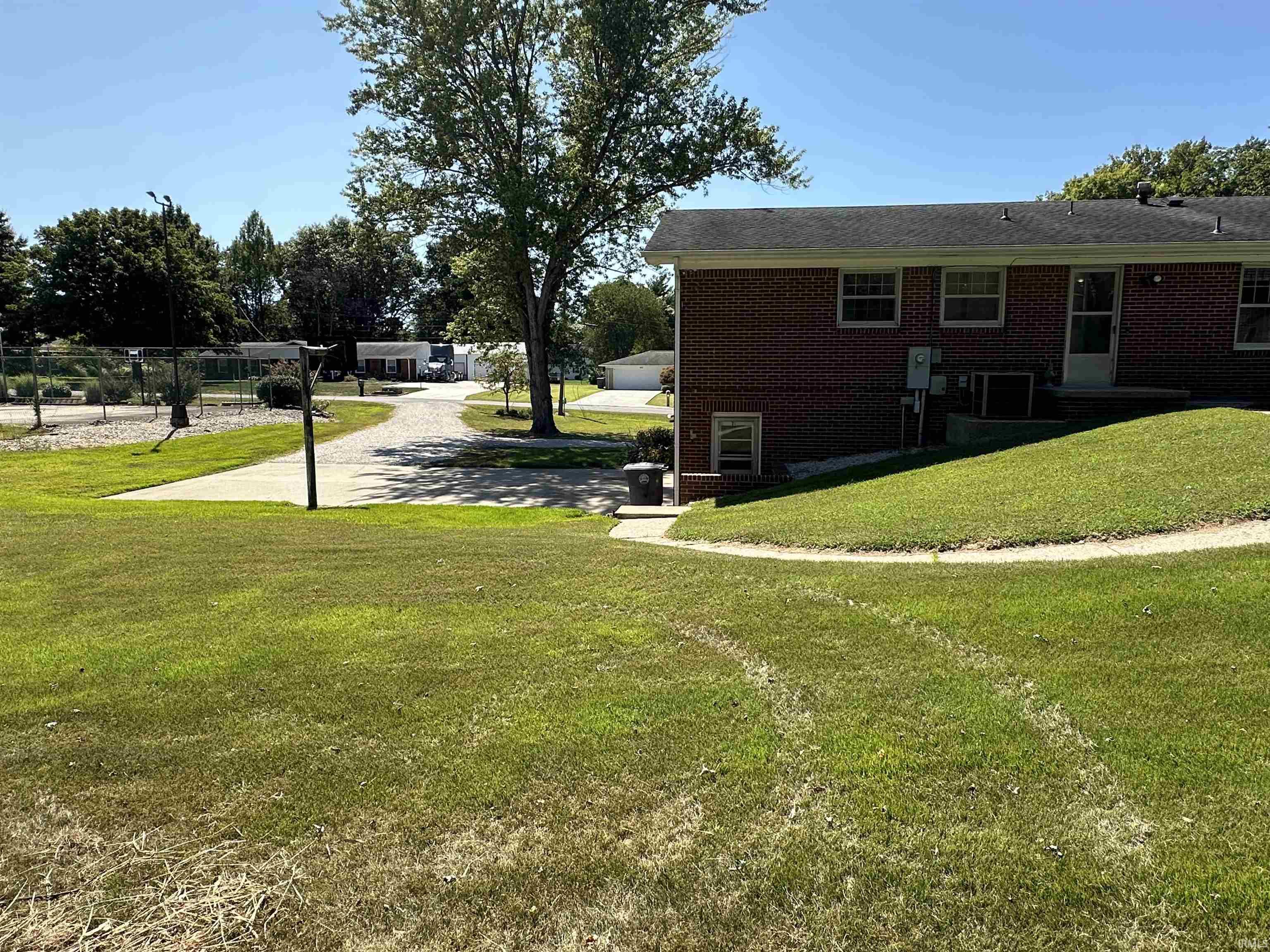 108 Harrison Drive Vincennes, IN 47591 - Photo 7 of 24