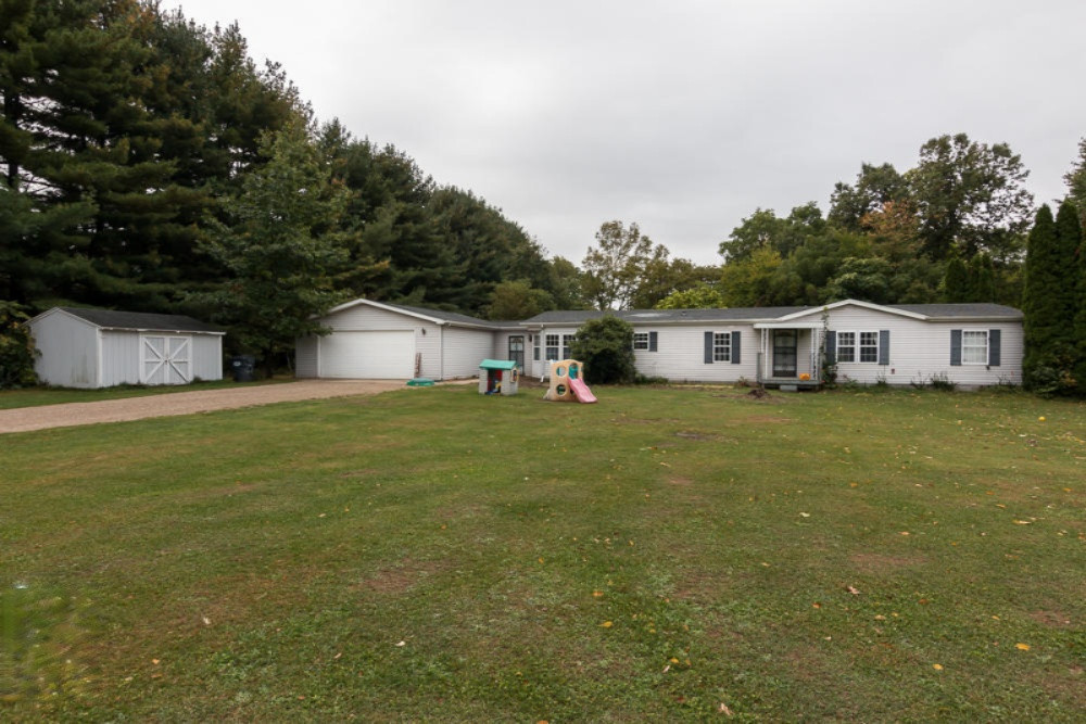 43349 Parkhurst Drive Decatur, MI 49045 - Photo 1 of 44 Front