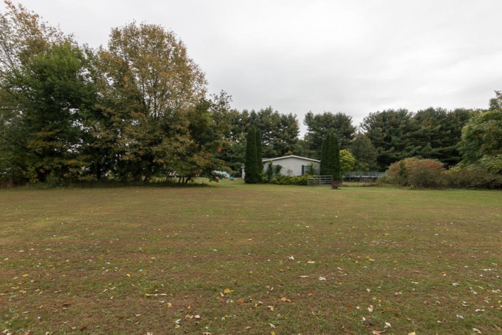 43349 Parkhurst Drive Decatur, MI 49045 - Photo 3 of 44 Side