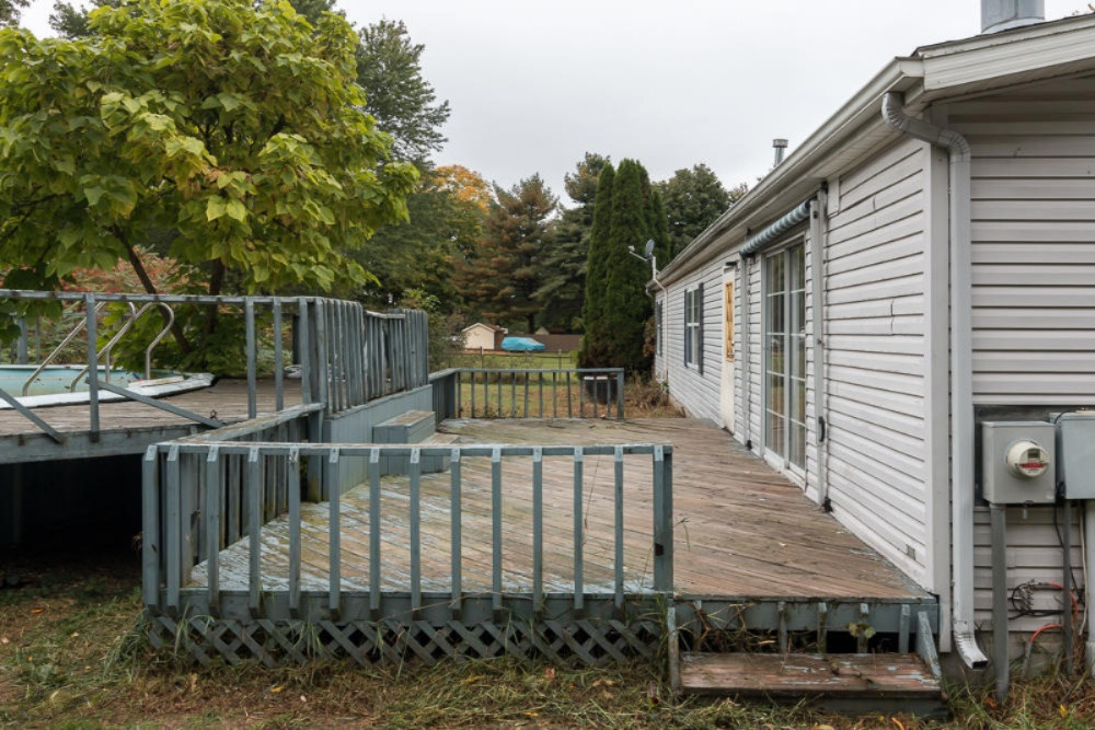 43349 Parkhurst Drive Decatur, MI 49045 - Photo 41 of 44 Deck