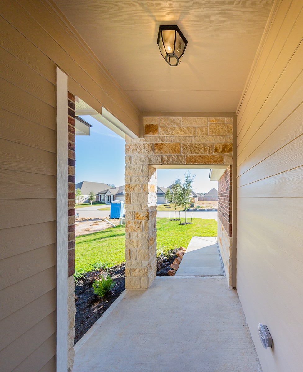 3317 Rolling View Court Conroe, TX 77301 - Photo 4 of 27