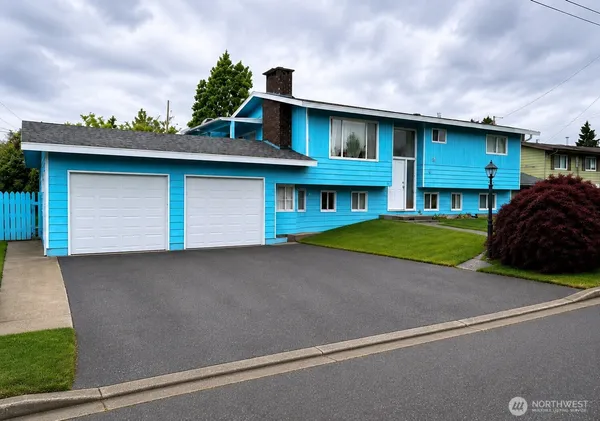 $750,000 | 15035 29th Avenue South, SeaTac, WA 98188