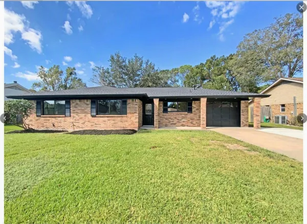 $230,000 | 610 Marion Lane, West Columbia, TX 77486