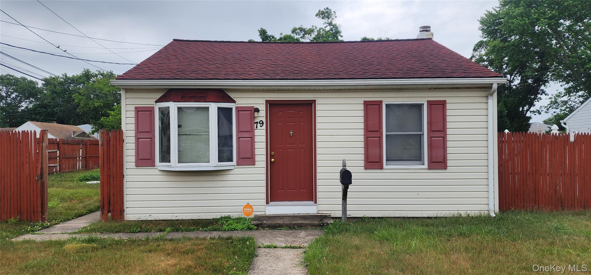 79 Commack Road North Babylon, NY 11703 - Photo 1 of 14