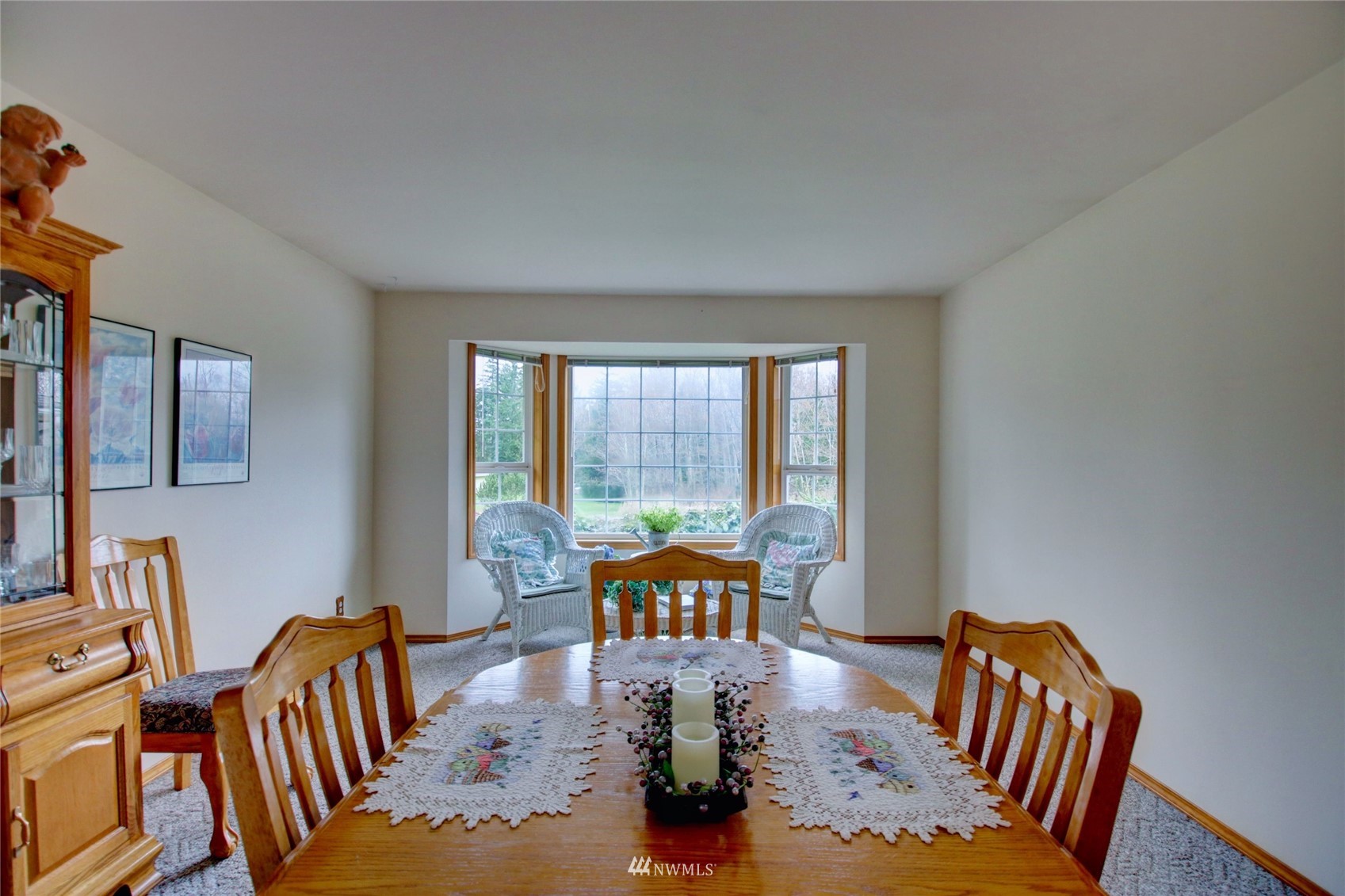 18849 Cascade Ridge Court Mount Vernon, WA 98274 - Photo 6 of 38 a living room with furniture and a large window