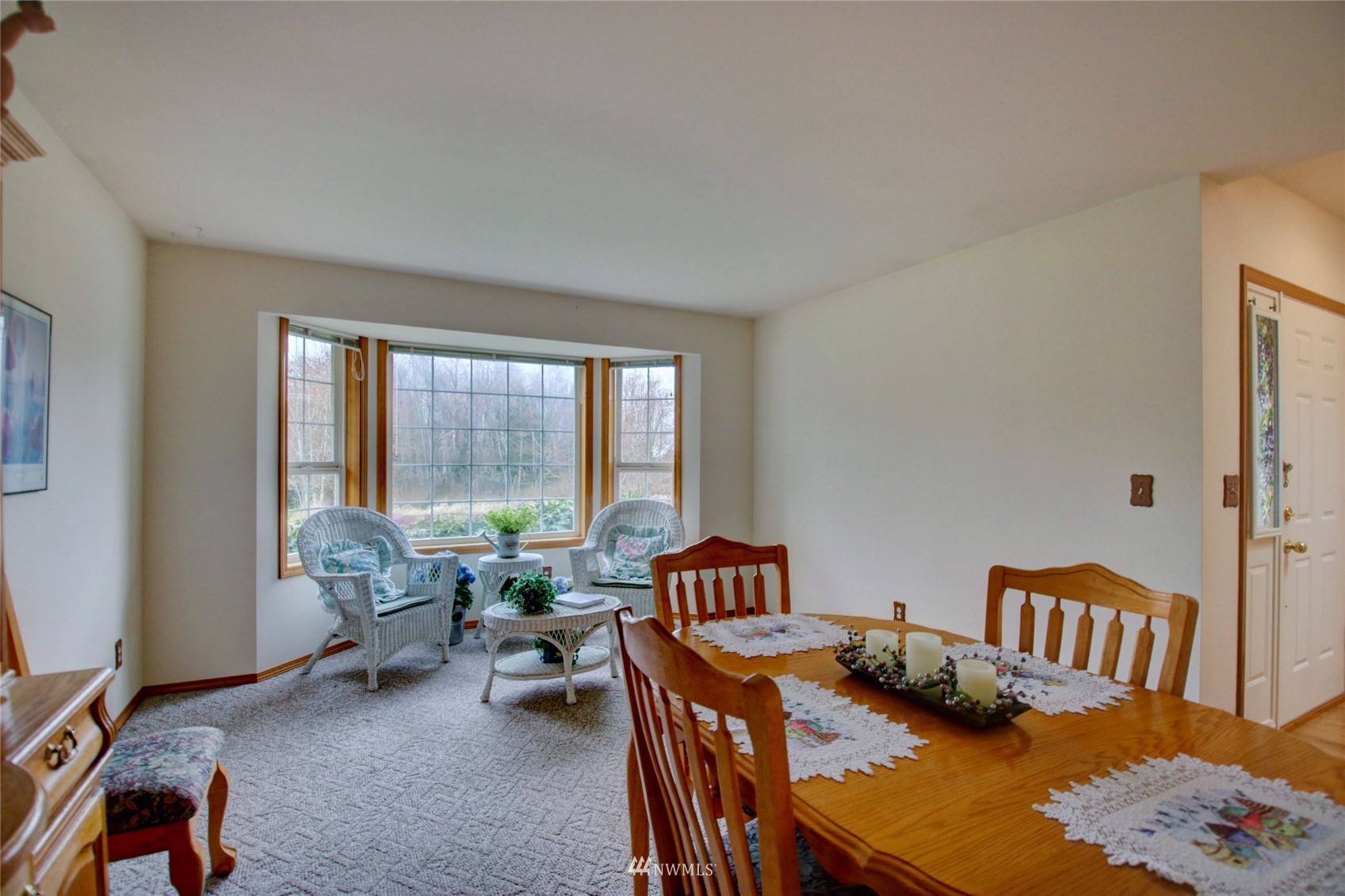 18849 Cascade Ridge Court Mount Vernon, WA 98274 - Photo 7 of 38 a living room with furniture and a window