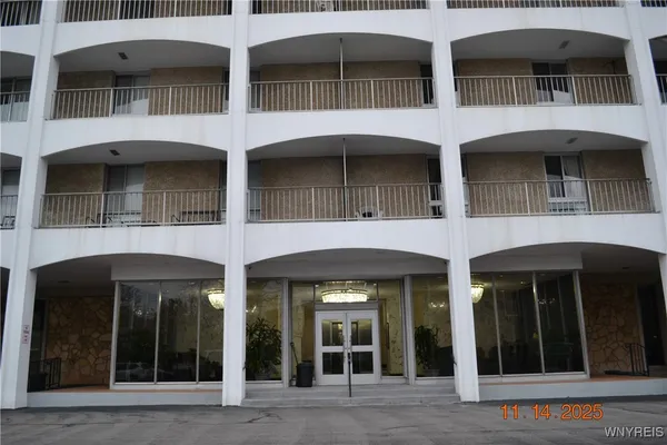 $1,400 | 5854 Main Street, Unit 301, Amherst, NY 14221