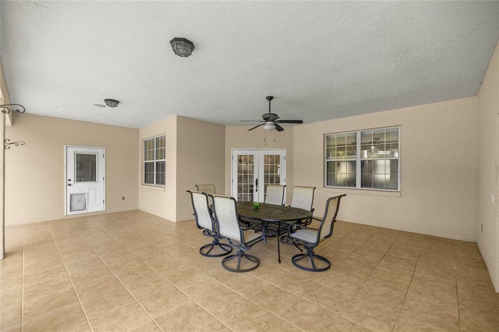 10264 West Springtree Lane Crystal River, FL 34428 - Photo 56 of 87 a view of a dining room with furniture