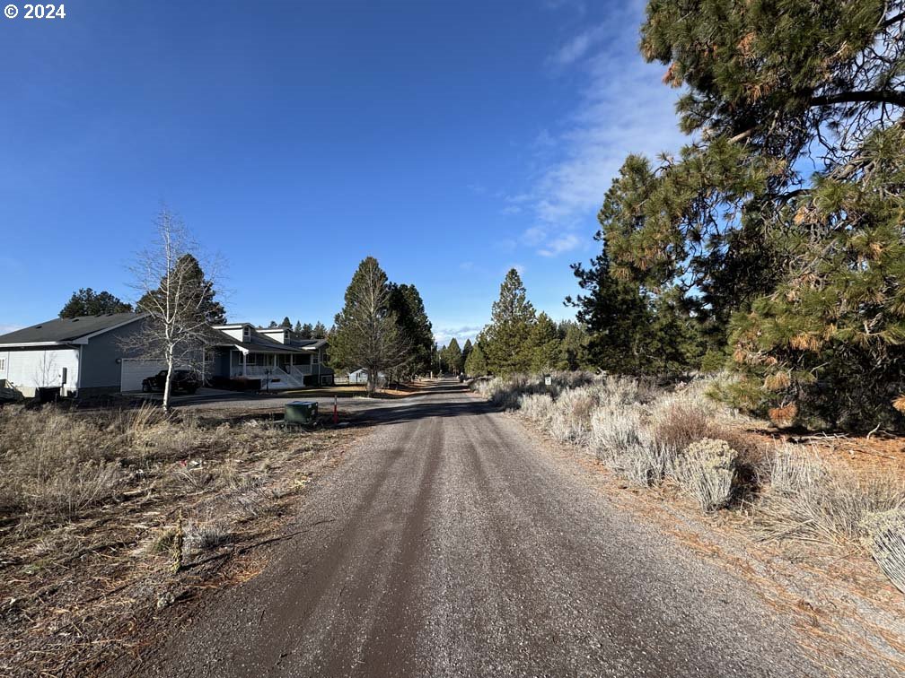 Shoshoni Way Chiloquin, OR 97624 - Photo 32 of 47 a view of a dry yard with trees