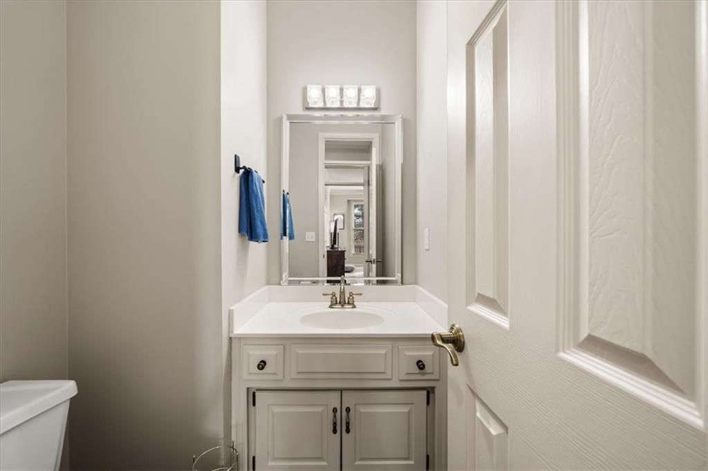 12204 Sagamore Road Leawood, KS 66209 - Photo 21 of 37