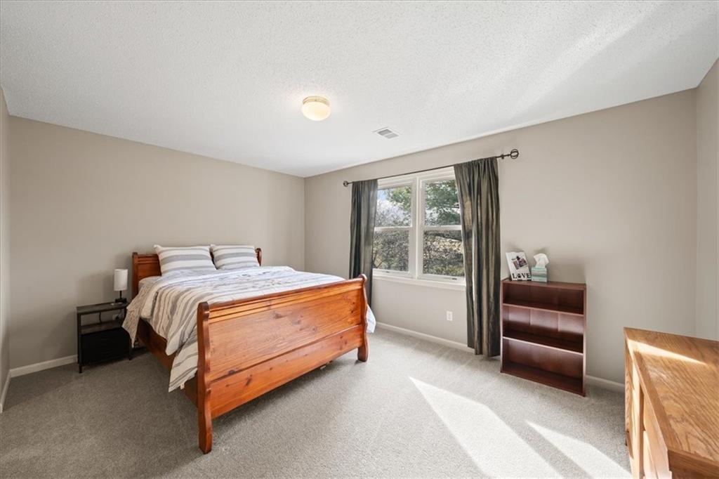 12204 Sagamore Road Leawood, KS 66209 - Photo 24 of 37