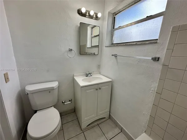 $1,100 | 701 Northwest 7th Avenue, Unit 1, Hallandale Beach, FL 33009