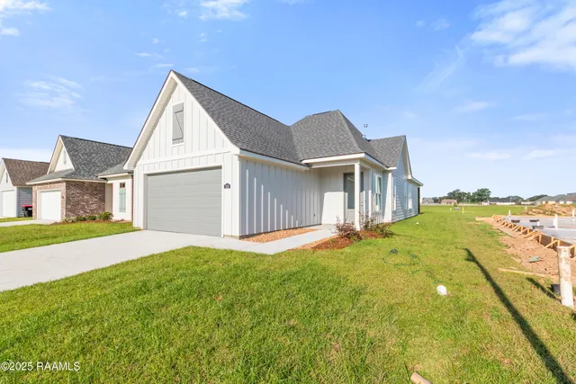 $259,999 | 310 Gun Runner Drive, Lafayette, LA 70507