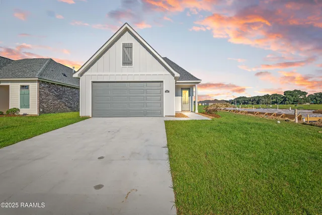 $259,999 | 310 Gun Runner Drive, Lafayette, LA 70507