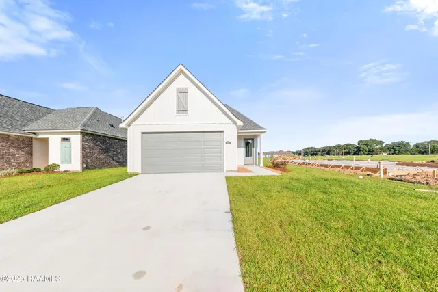 $259,999 | 310 Gun Runner Drive, Lafayette, LA 70507