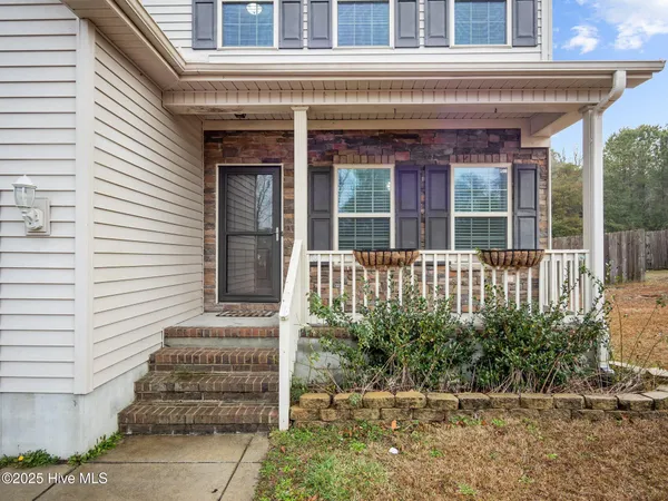 $2,100 | 512 Pepperwood Lane, Hubert, NC 28539