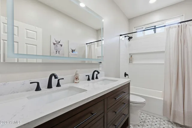 $875,000 | 6300 South Black Hills Way, Chandler, AZ 85249