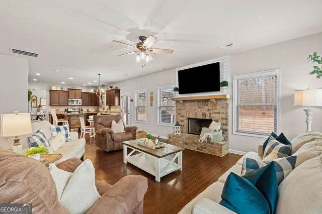 $560,000 | 22 Fox Hall Crossing East, Senoia, GA 30276