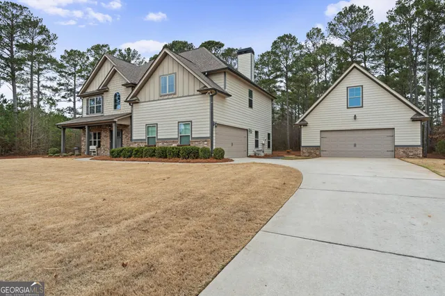 $560,000 | 22 Fox Hall Crossing East, Senoia, GA 30276