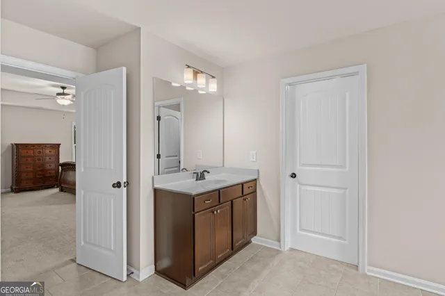 $560,000 | 22 Fox Hall Crossing East, Senoia, GA 30276